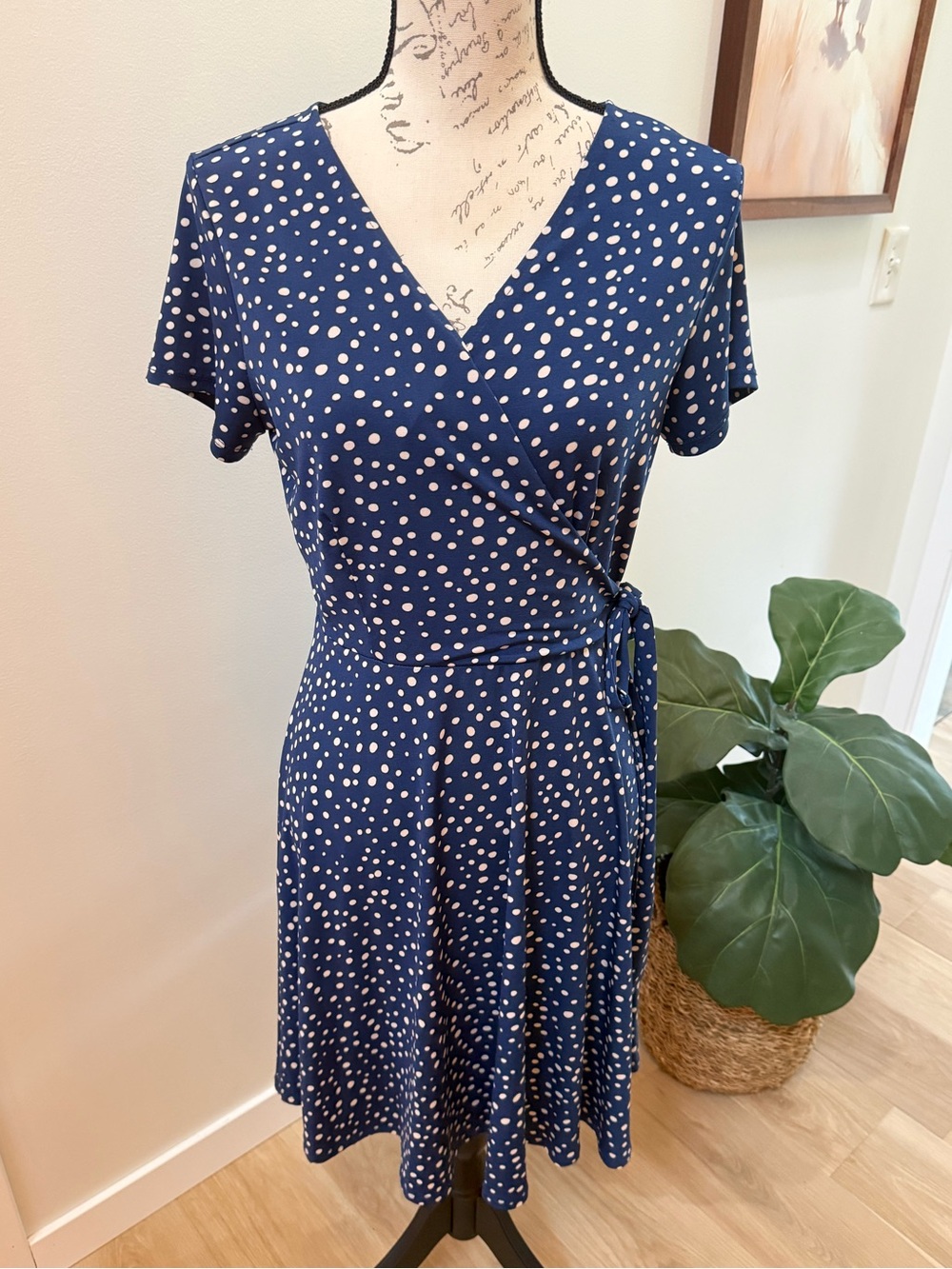Navy Polka Dot Wrap Dress Tie Waist Fit & Flare Kaileigh Size‎ Medium